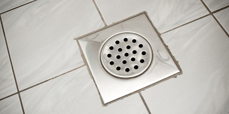 O Que é Bom para Desentupir Ralo de Banheiro em Contagem: 5 Métodos Práticos